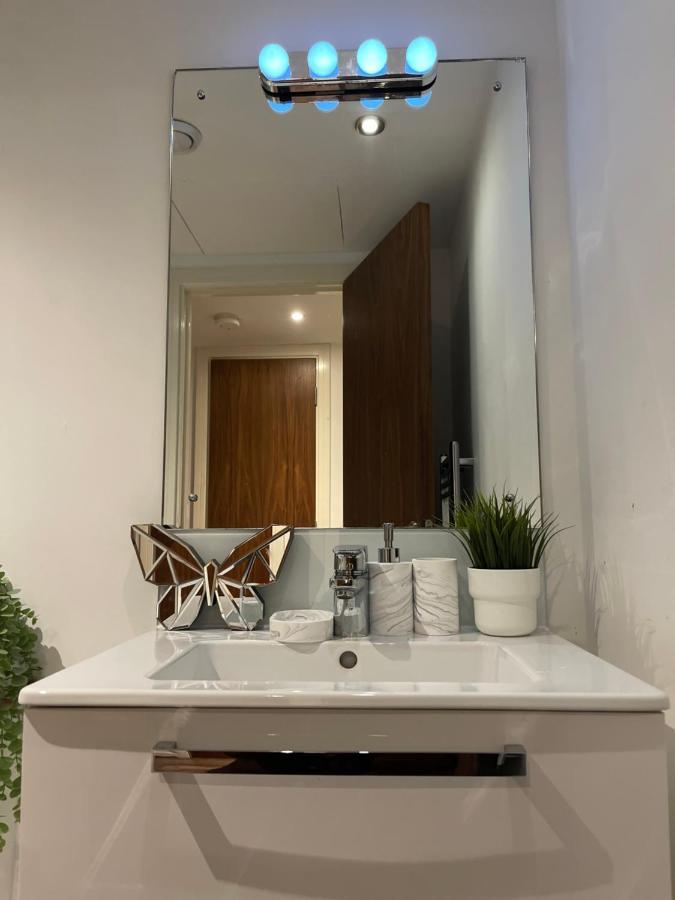 Modern Spacious 1 Bed Flat In Birmingham City Centre With Free Parking, Fast Free Wifi And Netflix Zewnętrze zdjęcie
